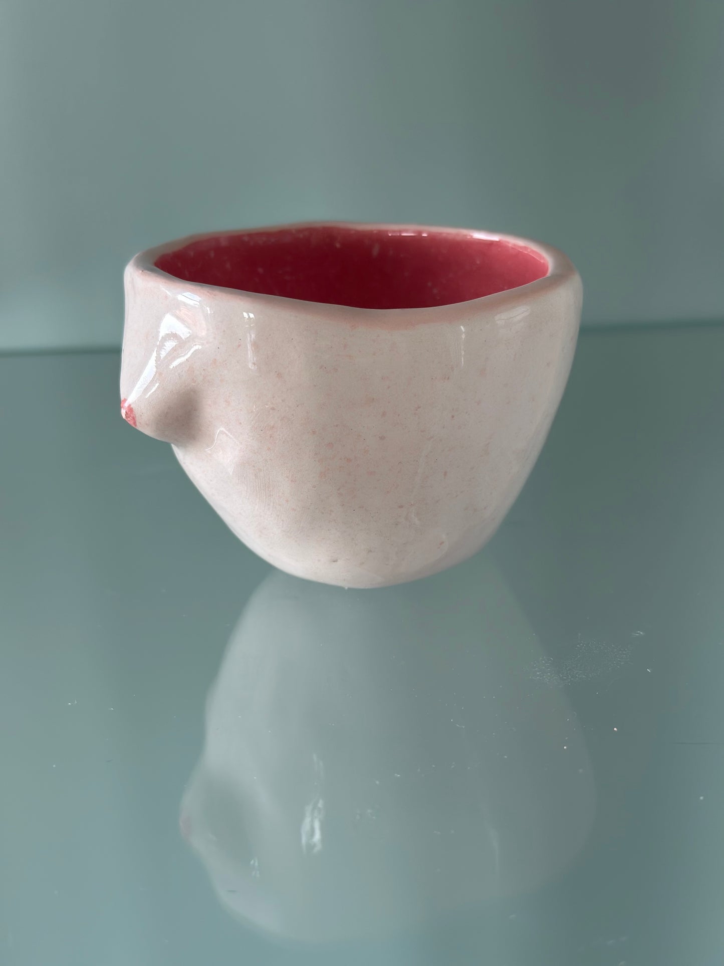 Tasse Free the Nip, modèle Rosa