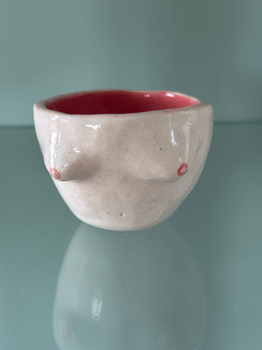 Tasse Free the Nip, modèle Rosa