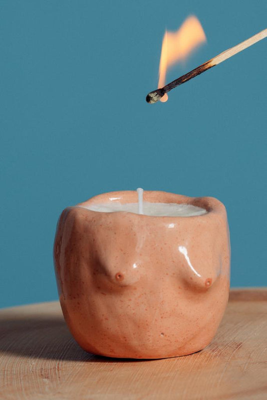 Bougie Free the Nip, modèle Artemisa