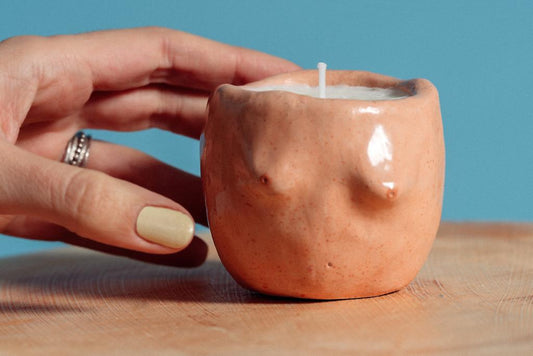 Bougie Free the Nip, modèle Artemisa